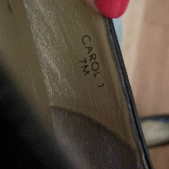 Tahari Black Patent Leather Heels Size 7 - Picture 8 of 8